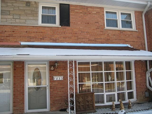 1st image of 7833 N Nordica Ave