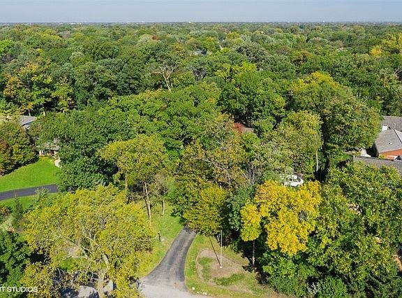 4th image of 858 Woodland Dr