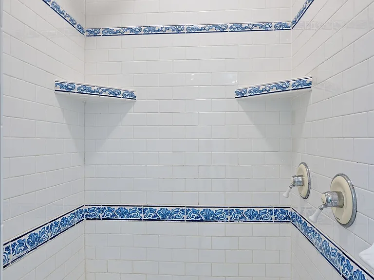 227 Carden Ave — Photo 44