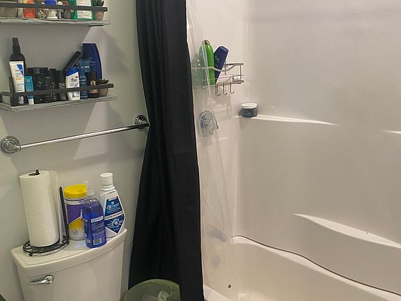 2nd image of 14 Fern St #2F