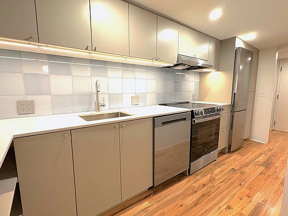 3rd image of 42 1st St #1
