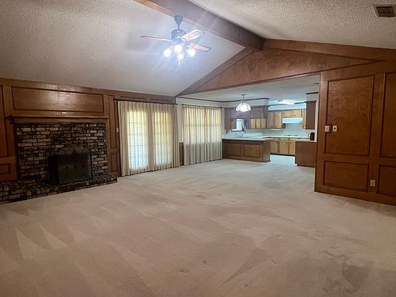 3rd image of 1364 N Dale Ave