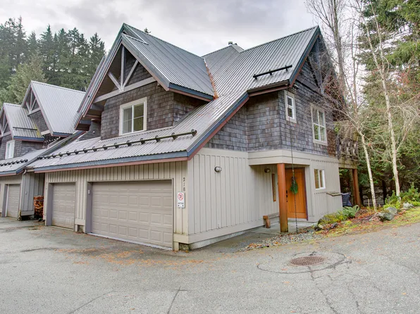 2222 Castle Dr #218, Whistler, BC V8E 0L7
