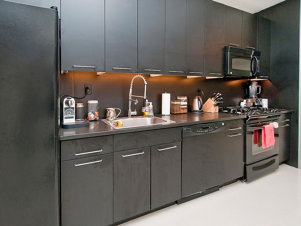 1st image of 80 Nassau St APT 303