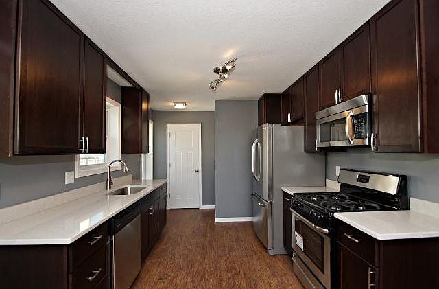 1st image of 66 Winnipeg Ave