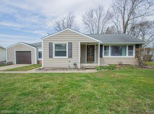 419 Almont Ave, Almont, MI 48003