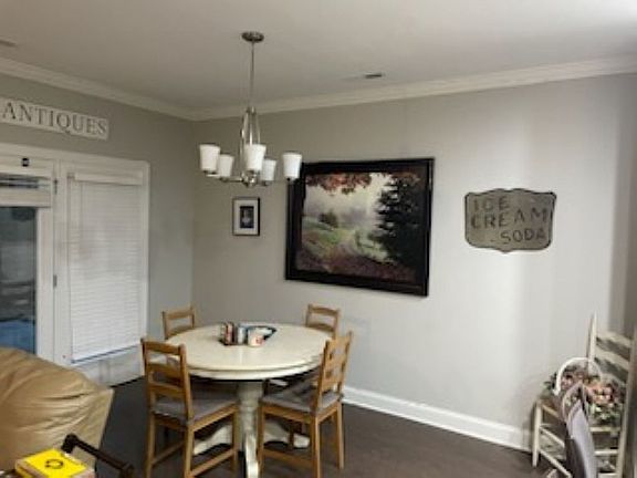 5th image of 5120 Meadowbend Dr NE
