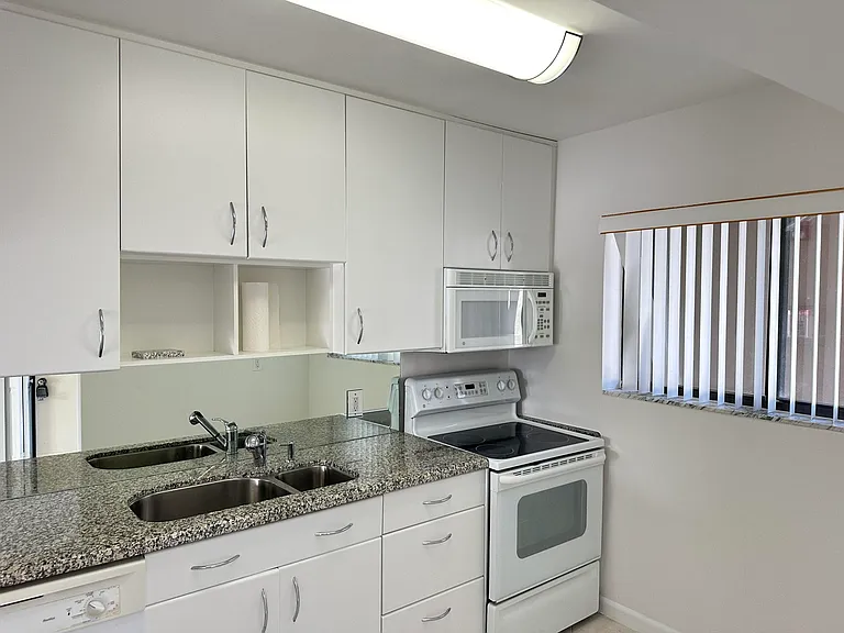 3605 S Ocean Blvd #338 — Photo 11