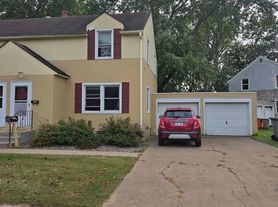 603-605 Ripley Ave