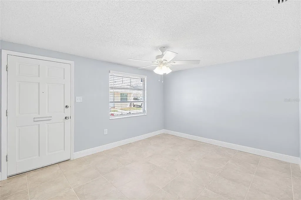 2 bed, 1.0 bath, 722 sqft, $1,350 — Photo 4