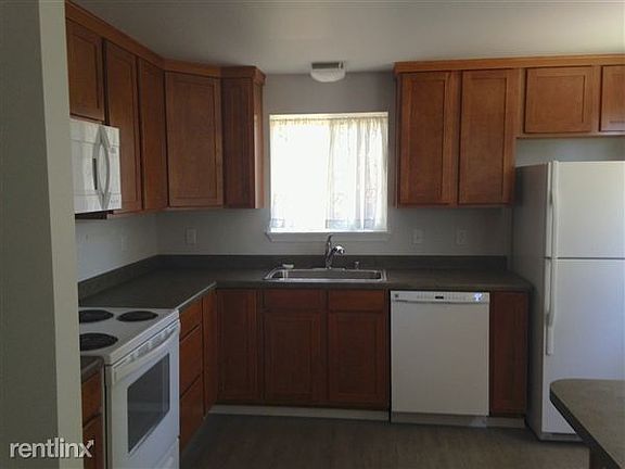 New kitchen cabinets and appliances