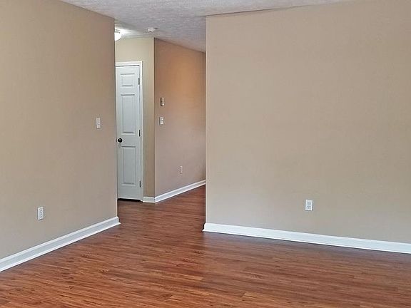 3rd image of 316 Jones Ln APT 17