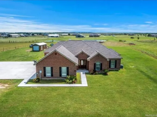 5749 Saddle Dr, Iowa, LA 70647