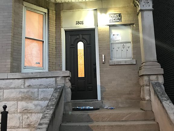 3rd image of 1801 S Hamlin Ave APT 3