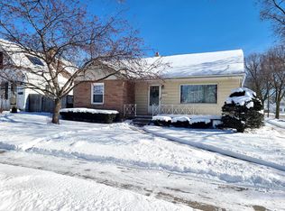 3828 S 20th Pl, Milwaukee, WI 53221