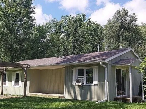 25133 Twin Shore Dr, Dowagiac, MI 49047