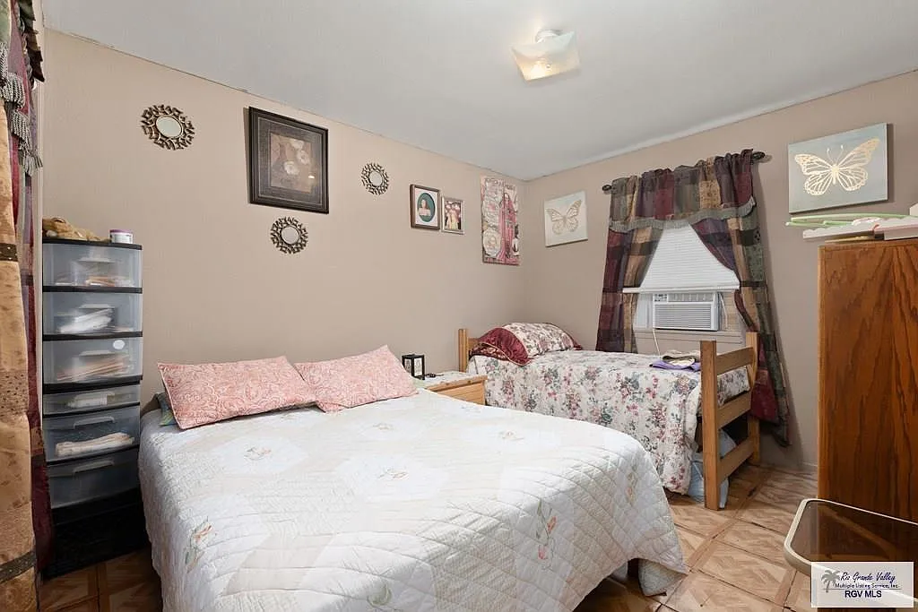 2 bed, 1.0 bath, 800 sqft, $795 — Photo 4