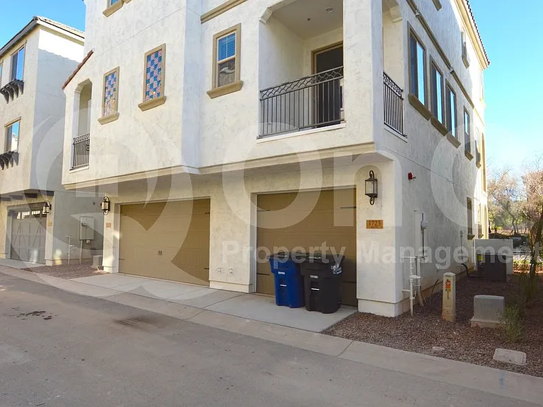 1723 E Dogwood Ln — Photo 19