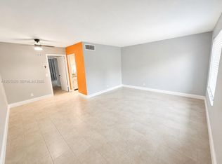 419 Us Highway 1 APT 105, North Palm Beach, FL 33408