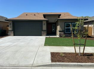 1087 S Mesa Oak St, Porterville, CA 93257