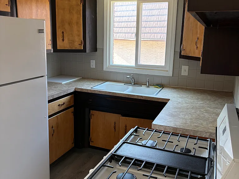 2041 Abbott Rd #1 — Photo 2