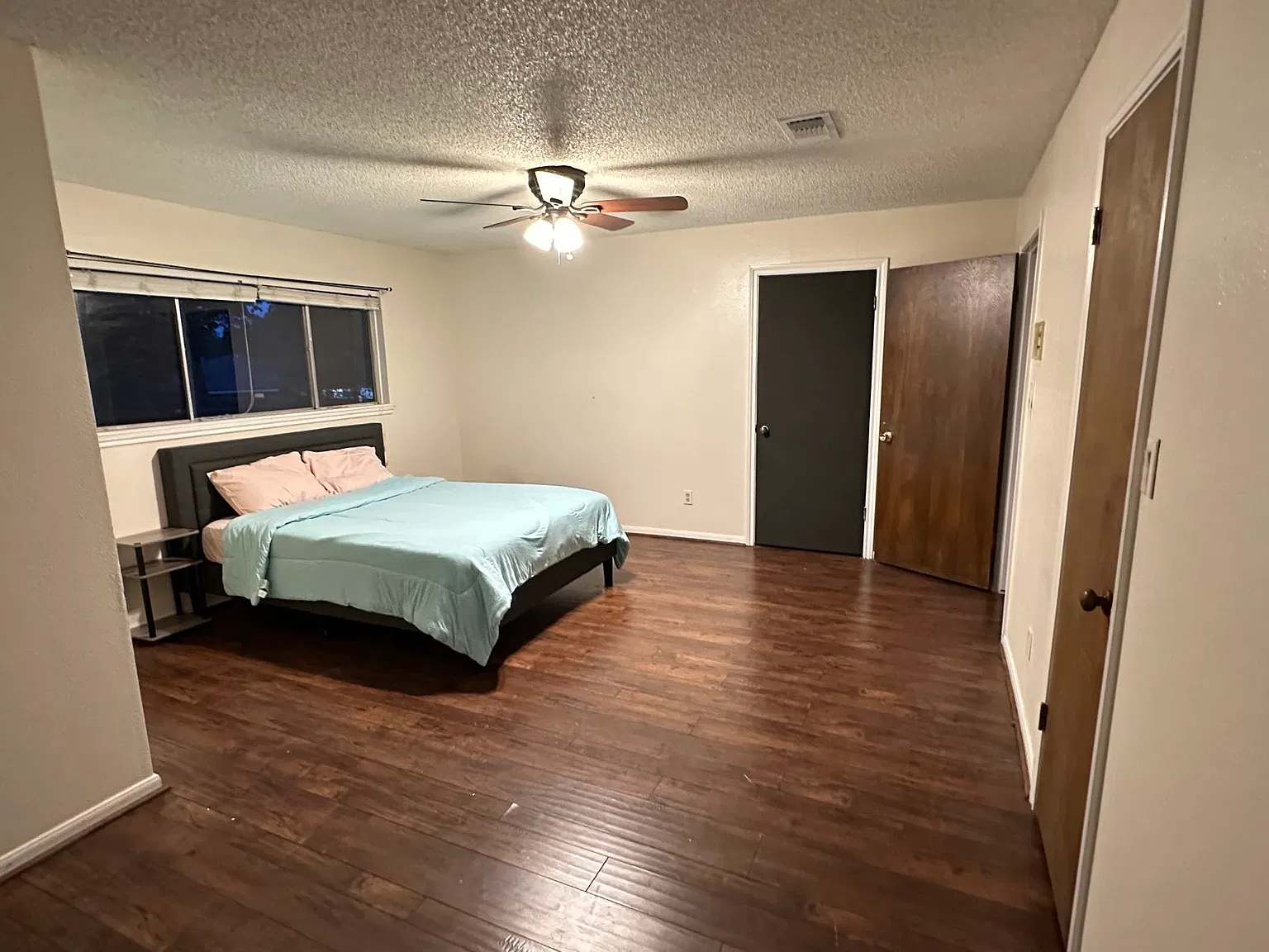 Blue Castle Ln, Houston — Photo 2