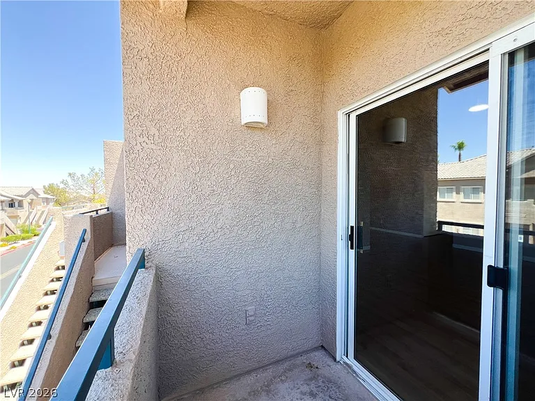 2100 Quarry Ridge St #207 — Photo 30