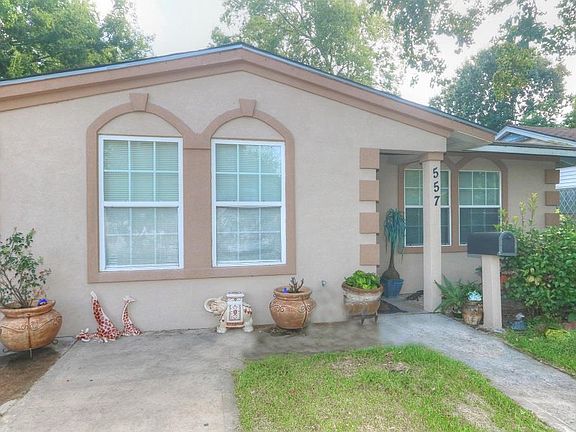 3rd image of 557 Pecan Dr