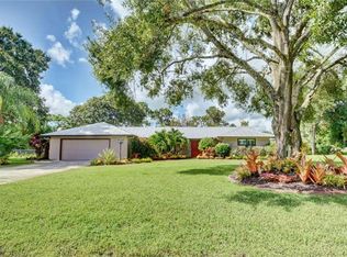 8616 SW Perry Ln, Stuart, FL 34997