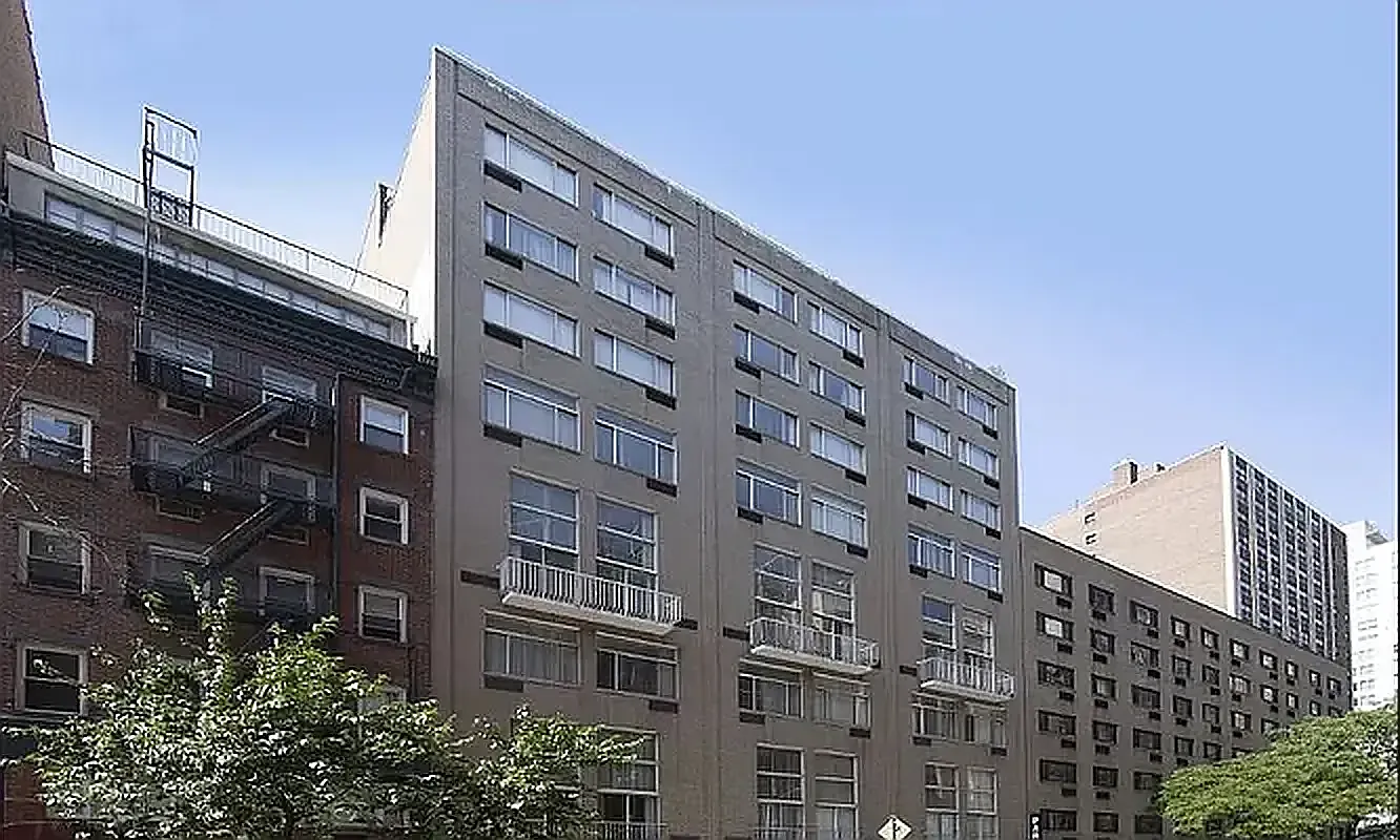 220 East 24th Street — Photo 4