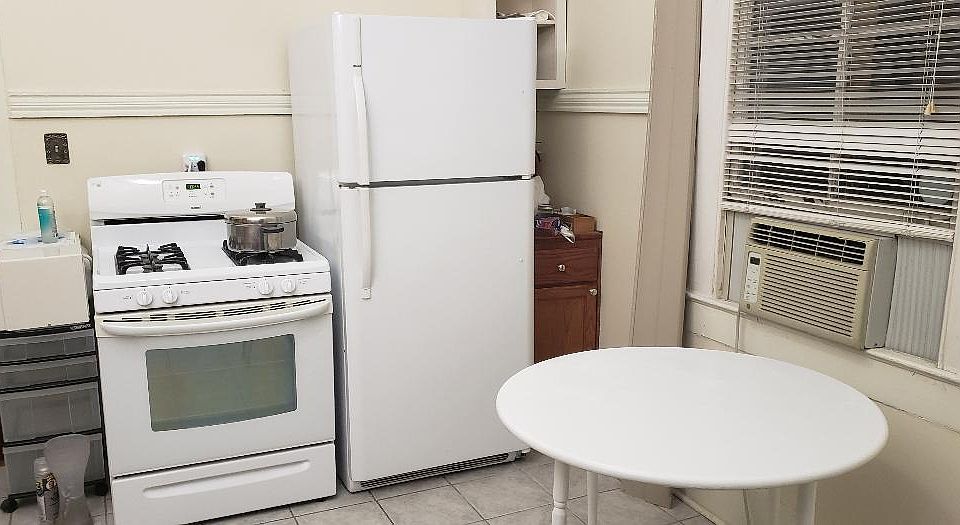 kitchen, another angle