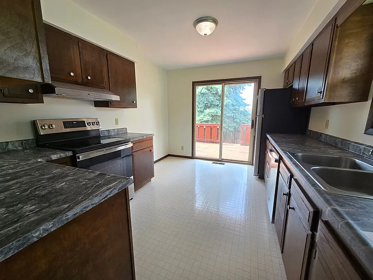 1705 Linda Ln — Photo 5