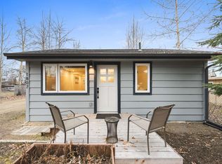 1807 Carr Ave, Fairbanks, AK 99709
