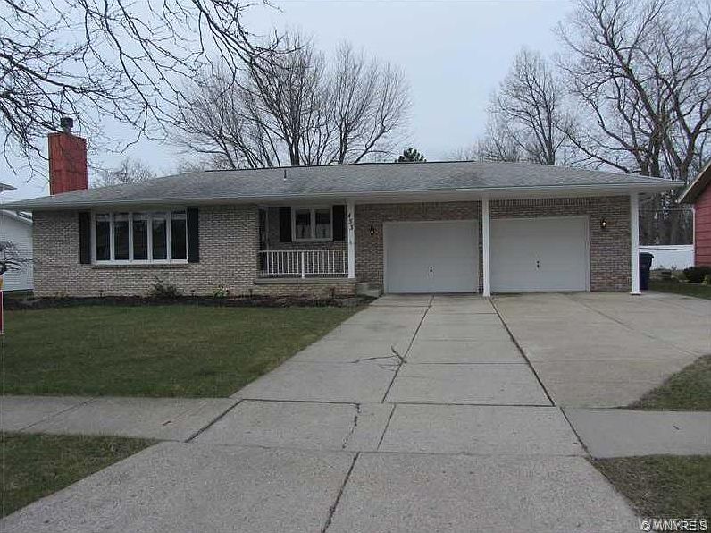 1st image of 453 Willow Green Dr