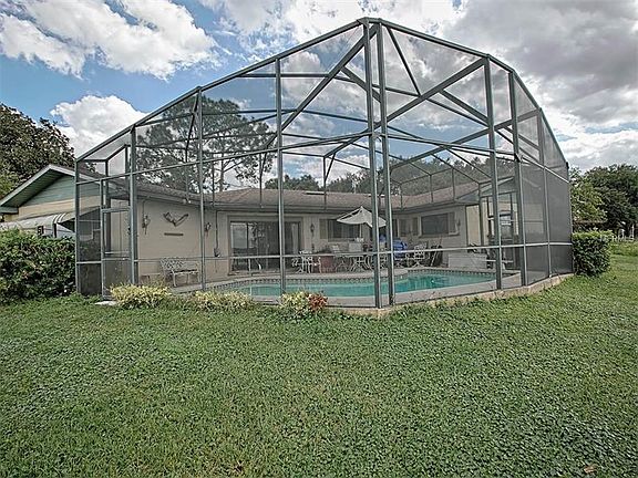 5th image of 1290 Dianna Pl