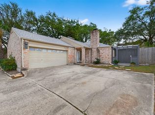 7735 Teal Run Dr, Houston, TX 77071