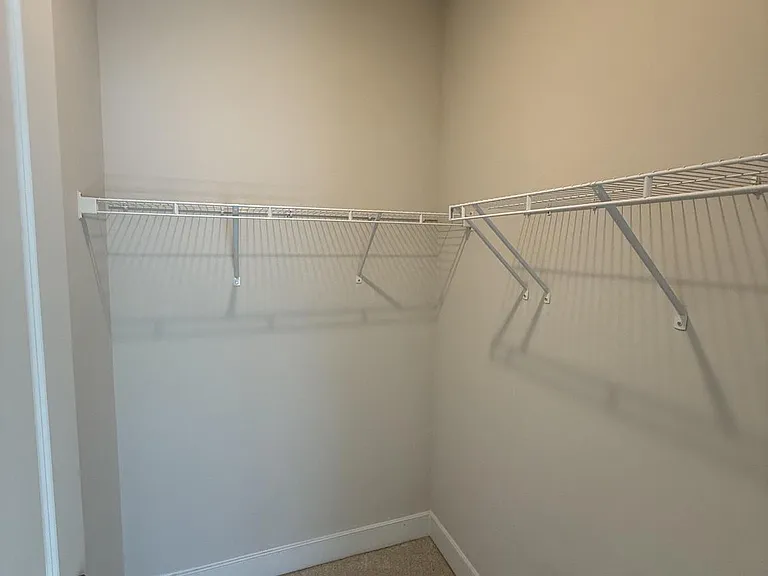 115 Dickenson Dr — Photo 12