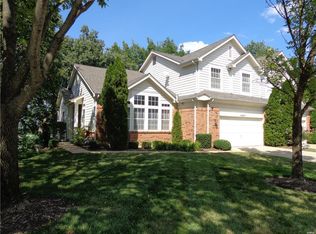 16865 Chesterfield Bluffs Cir, Chesterfield, MO 63005