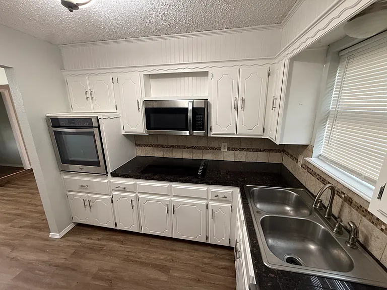 3616 NE 140th Terrace Ct — Photo 10