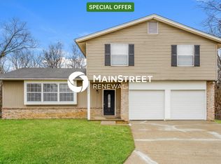 6300 Ocho Rios Ct, Louisville, KY 40228
