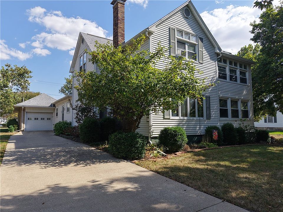 1st image of 717 N Broadway St