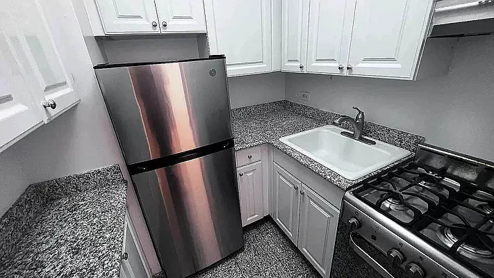 Rented by Bond New York | media 6