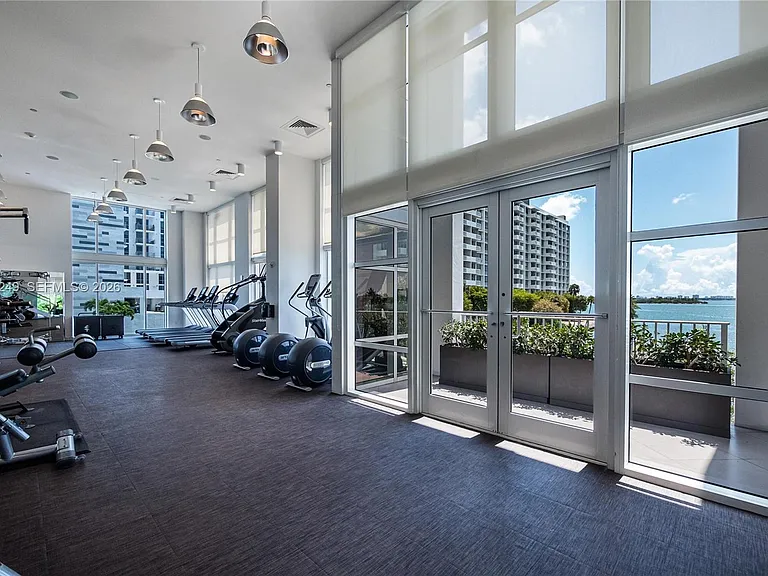 2020 N Bayshore Dr #3904 — Photo 24
