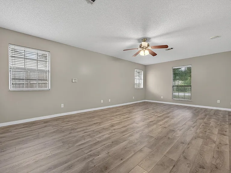 3 Neptune Dr — Photo 25