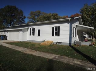 621 S 5th St, Greenville, IL