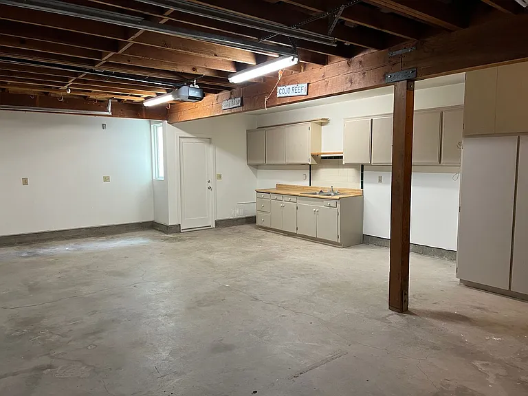 1164 Shelburn Ln — Photo 20