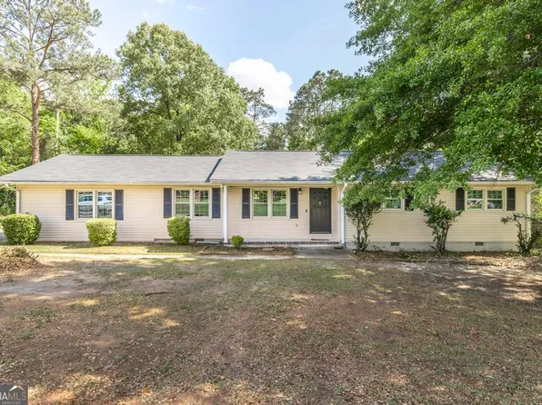 303 Woodhaven Rd, Centerville, GA 31028