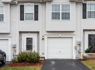 705 Blue Heron Dr, Allentown, PA 18103