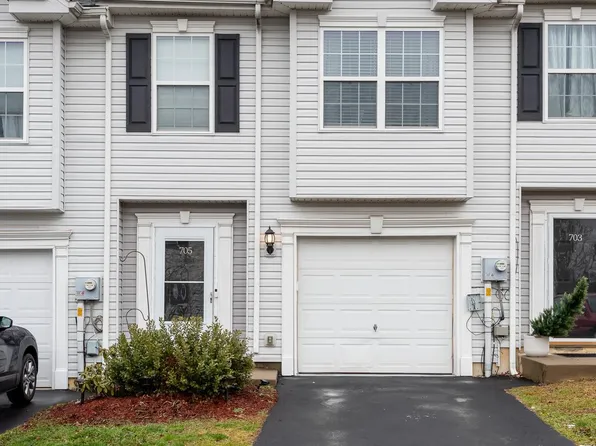 705 Blue Heron Dr, Allentown, PA 18103