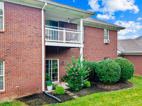 9606 Preston Spring Dr Unit 104, Louisville, KY 40229